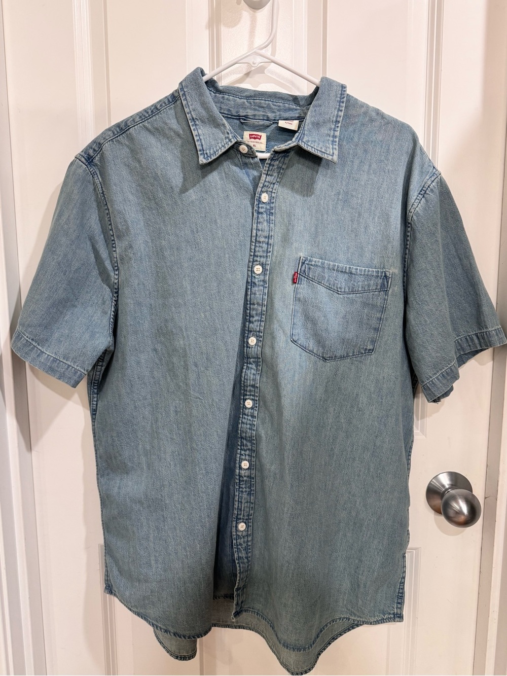 Levi's Light Blue Short-Sleeve Denim Button-Down Shirt